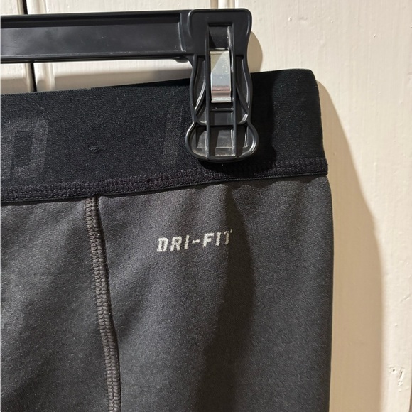 Nike Pro Dri-Fit Leggings - Picture 6 of 8
